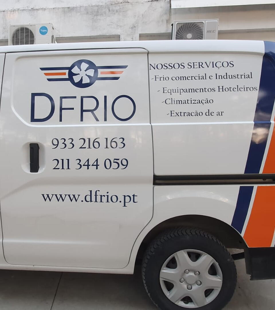 Carrinha decorada com vinil colorido recortado