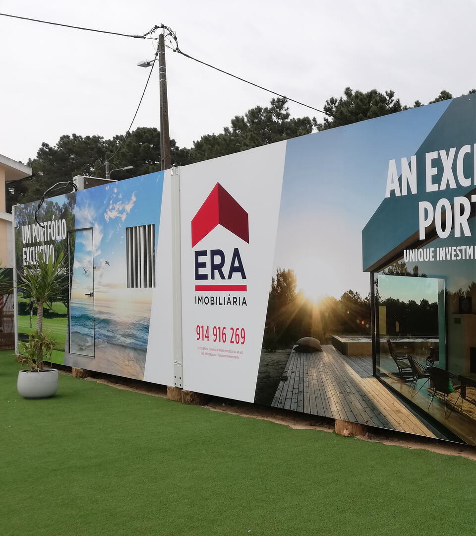 Decoração de contentor utilizando placas de aluminio composto forradas com vinil impresso